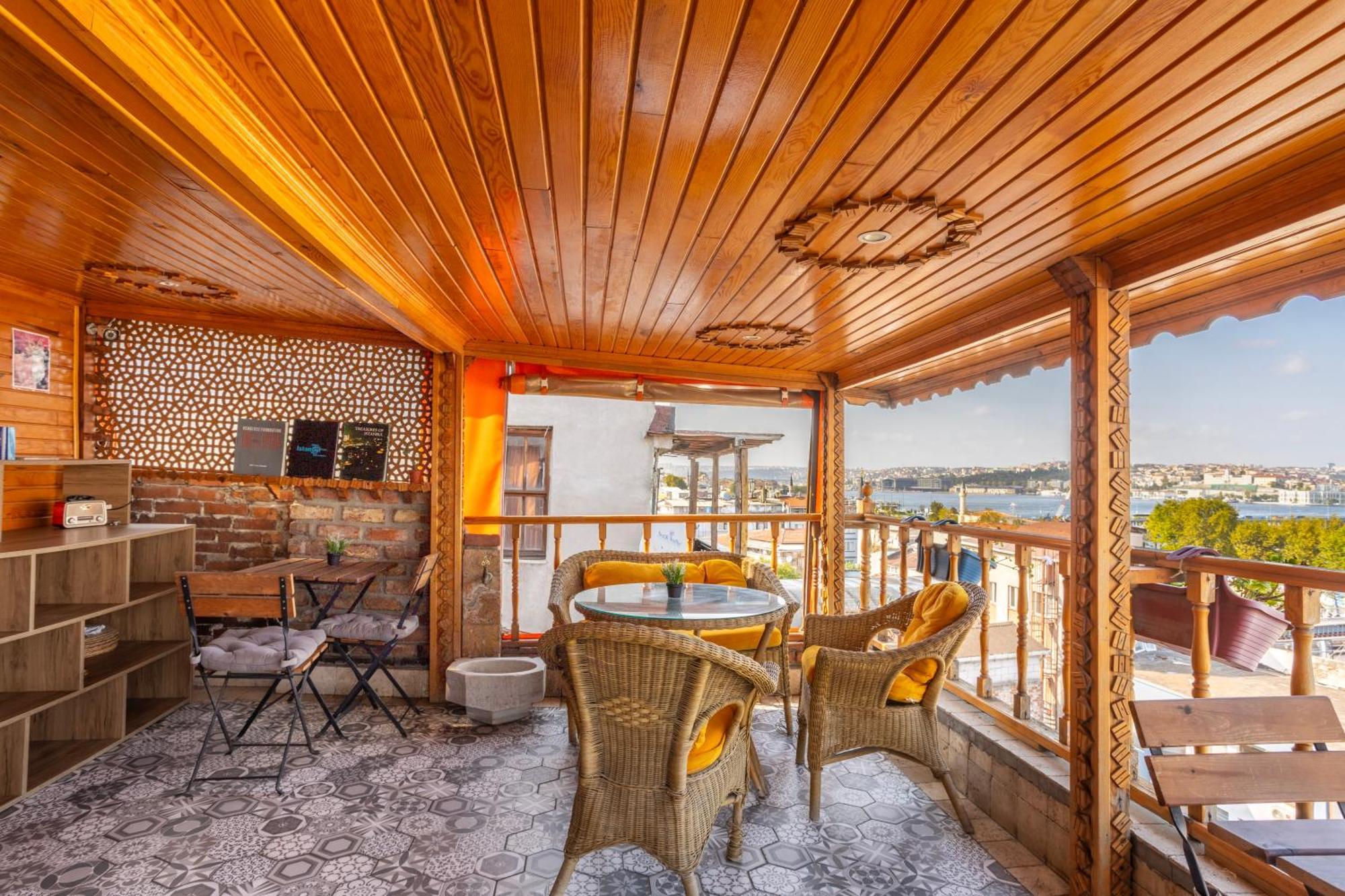 The Astra Hotel Istanbul Exterior photo